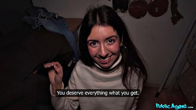 Petite cleaner loves to suck