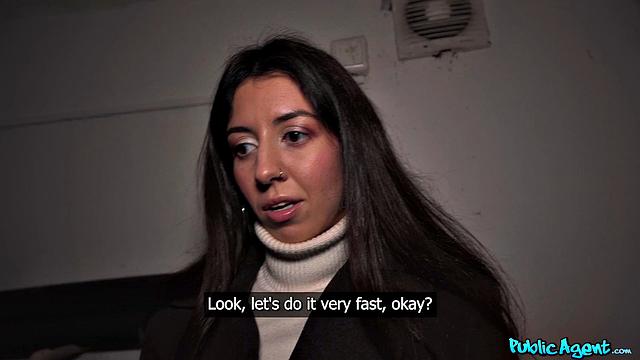 Petite cleaner loves to suck