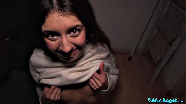 Petite cleaner loves to suck