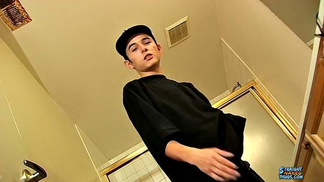 Shaving And Masturbating With Wiley - Wiley