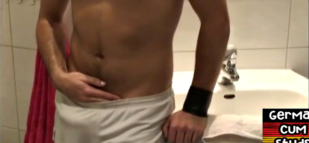 German gaydaddy enjoys massage with rimjob and blowjob