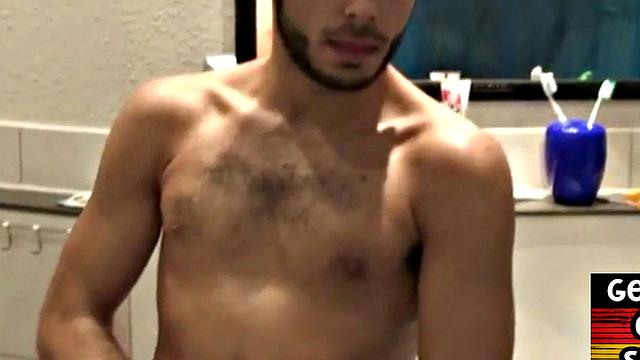 German gaydaddy enjoys massage with rimjob and blowjob