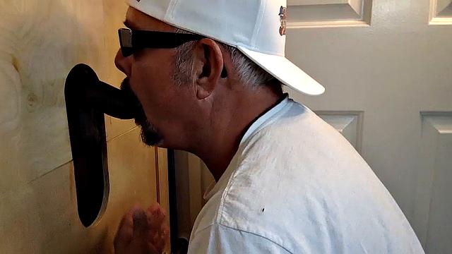Another Happy Dick At The Gloryhole