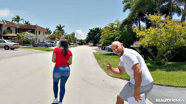 MILF Hunter - Lost My Dog