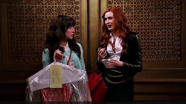 карен гиллан раздевается в белье у ванной