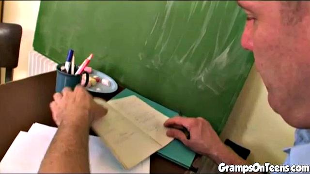 Schoolgirl banged in threeway