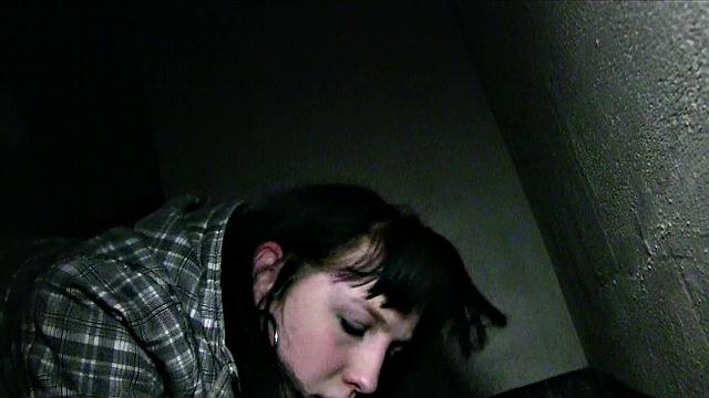 Stranger Finds An Easy Pussy To Use In Public