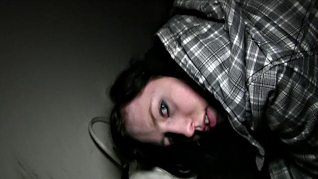 Stranger Finds An Easy Pussy To Use In Public