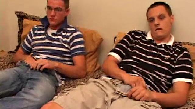 Брейден Стоун и Ганнер Рейнс: два брутальных парня не делят член, но делят удовольствие в постели друг с другом - вот так встречаются настоящие мужики на гей-вечеринке.