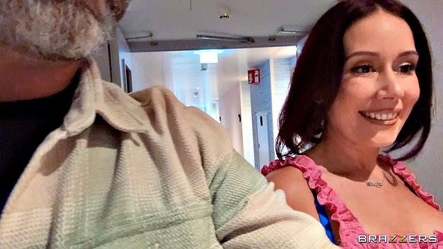 Day witha Pornstar: Belle OHara