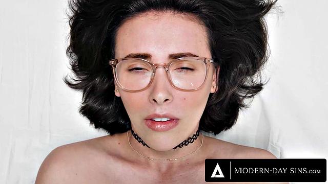 MODERN-DAY SINS - Mormon Virgin Lexi Lore Craves First ANAL CREAMPIE with Hung BF