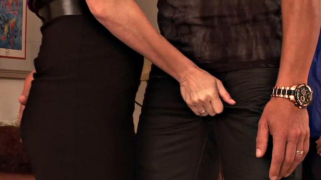 Blonde housewife takes it anally from stud