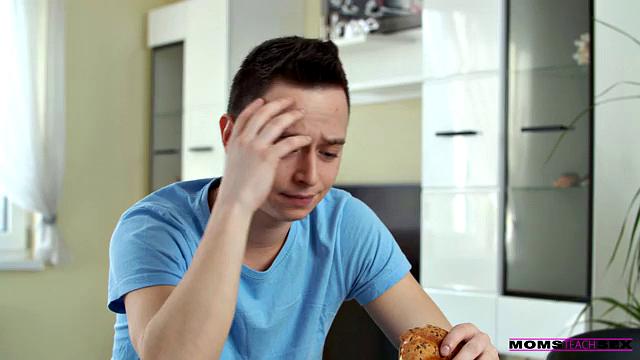 Date With My Stepmom - S15:E9