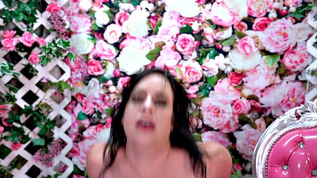 Curvy PAWG Virgo Peridot Bounces on Toy