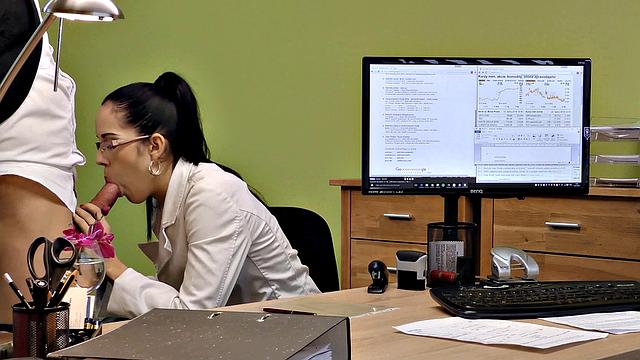 Sexy office MILF in glasses gives a deepthroat BJ & gets Ponytail