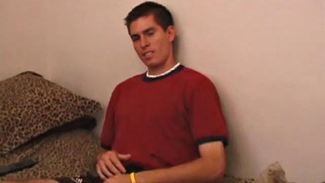Young Veneco Jerks Off