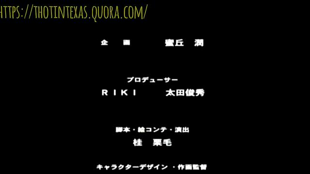 рыжая аниме-шлюха с хвостиком страстно сосёт член прямо в классе