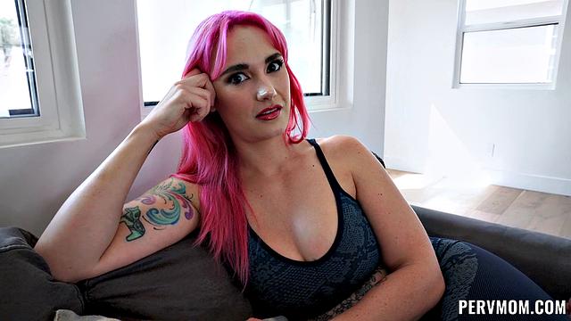 Making Stepmom Famous