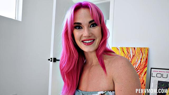 Making Stepmom Famous