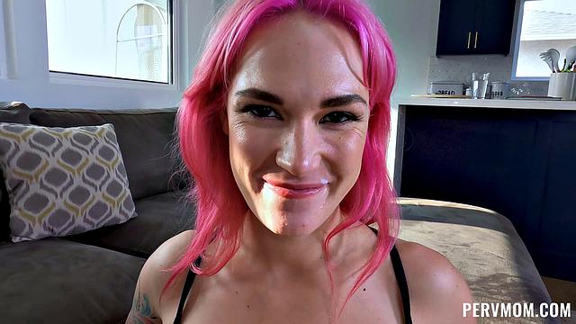 Making Stepmom Famous