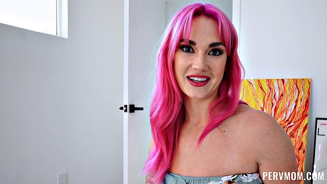 Making Stepmom Famous