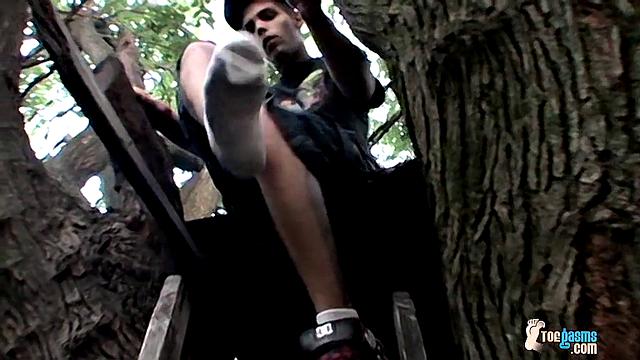 Drac gets wild outdoors, riding hard and taking every inch in the park