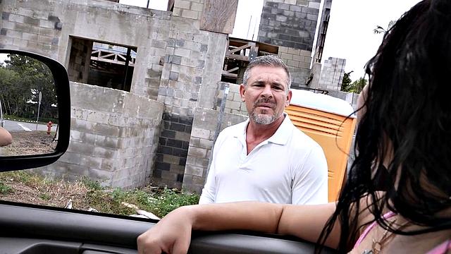 Str8 DILF gets fucked by gay in public outdoor van