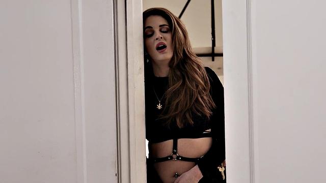 Sapphic MILF passionate eating inked BFF pussy