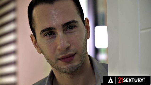 21 SEXTURY - Dark-haired Jessy Jey Gets Her Hot Ass Plumbed