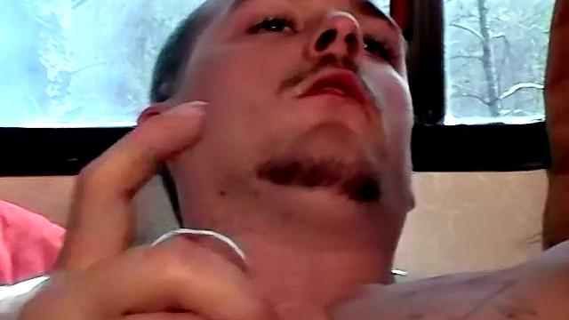 Блейз с большим членом дрочит - Блейз