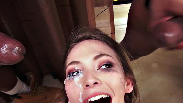 Худая шалунья дерётся с bbc, а потом ловит двойную порцию