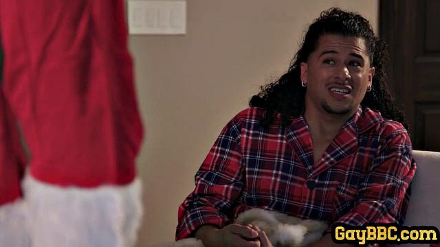 Ethnic black bottom rimmed and pounded