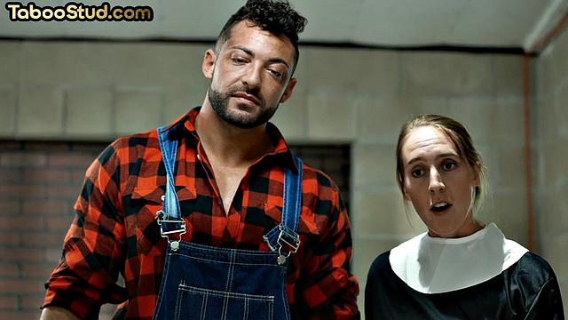 Handsome stud pounded by muscled gay