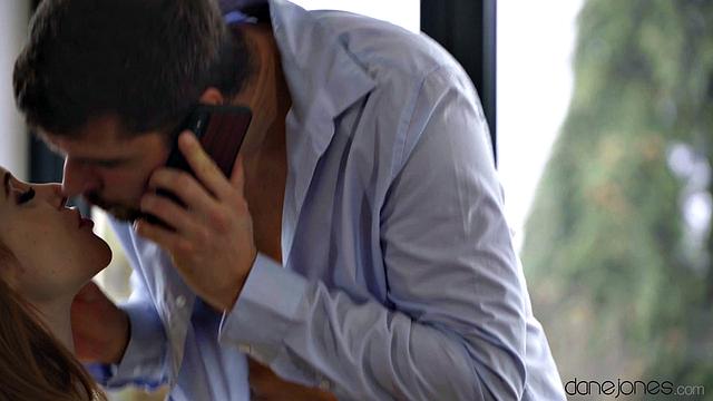 Redhead gets a quicky before job