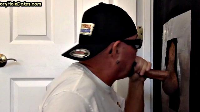 Gloryhole bottom DILF fucked at home after giving head