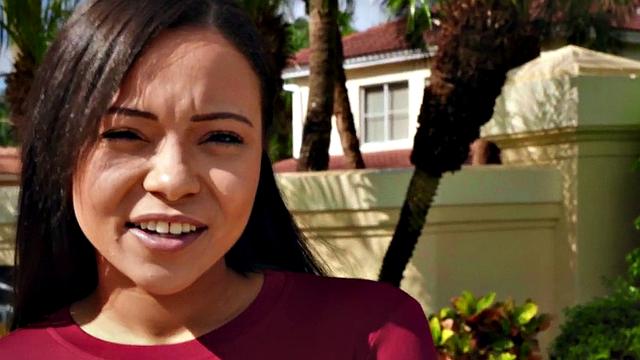 Pulled black babe deepthroating before fucking