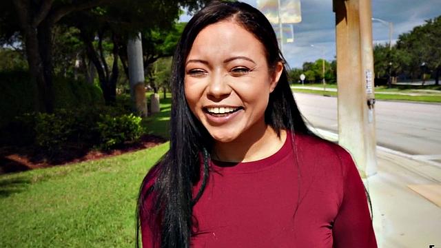 Pulled black babe deepthroating before fucking