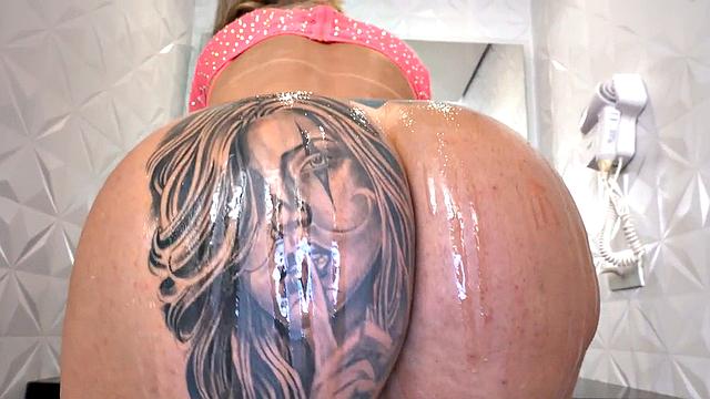 Oiled booty Tranny from Brazil barebacked by Black guy