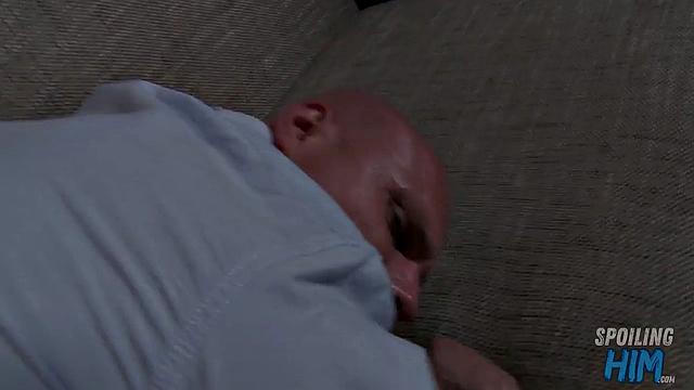 Oiled up zaddy pounded on casting