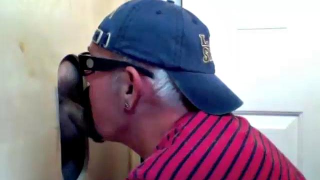 Married Latino Gets Gloryhole Sucking