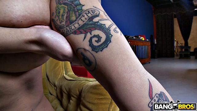 Alt Woman Gets Railed