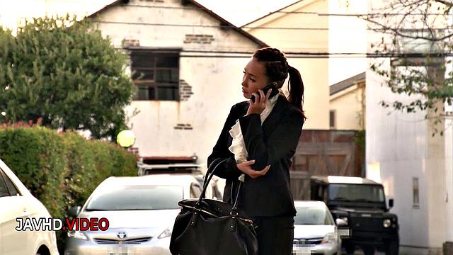 Steamy Japanese Temptress Ray Craves Creampie After Cock Sucking