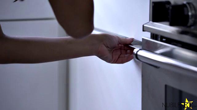 Three Princesses and Prince Charming - S2:E10