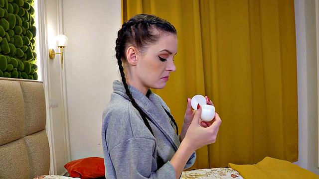 VIP4K. Real pussy is much more pleasant than a toy to cum inside