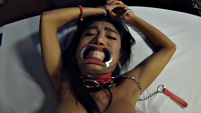 Mos	: Show Me Your Pearly Whites