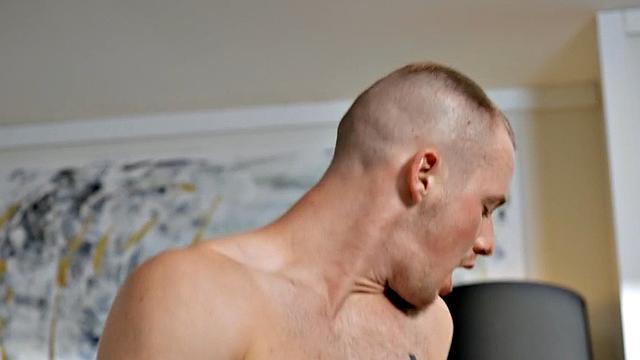 Eager jock fucks and facials his bottom BF at home