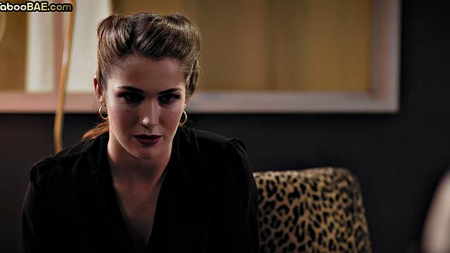 Inked lesbo babe scissoring MILF after pussylicking