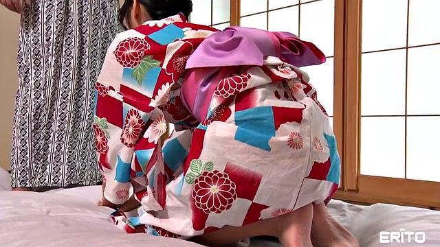 эмири момота трахается в кимоно и получает по полной