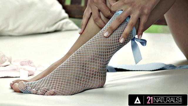 21 NATURALS - Blonde Babe Strokes Massive Cock with Soles Before Getting Raw