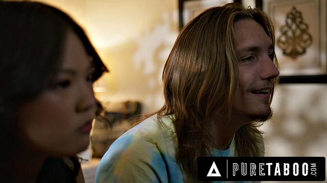 Лулу Чу показывает нюдсы мачехи и заводит отчима во время секса с ним и сводным братом.